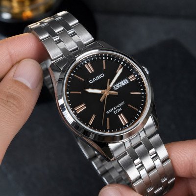 Чоловічий годинник Casio MTP-1335D-1A2