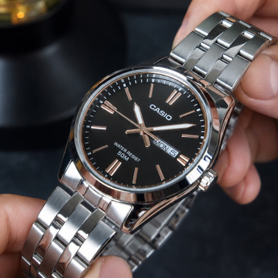 Чоловічий годинник Casio MTP-1335D-1A2