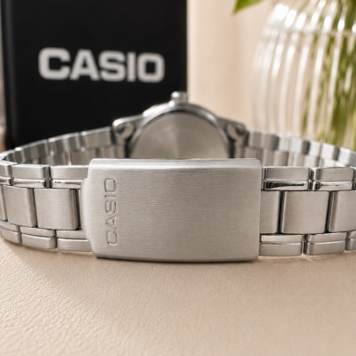 Жіночий годинник Casio LTP-V002D-7A