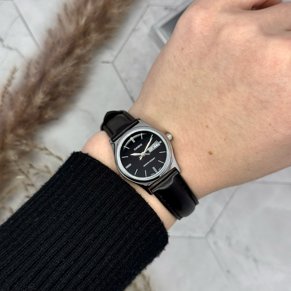 Жіночий годинник Casio LTP-V006L-1B2U фото 3