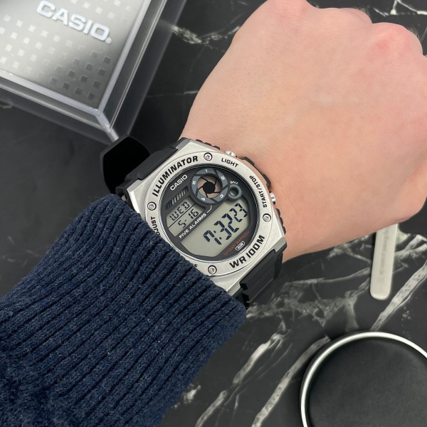 Чоловічий годинник Casio MWD-100H-1A фото 3