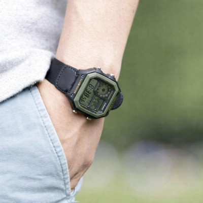 Чоловічий годинник Casio AE-1200WHB-1B