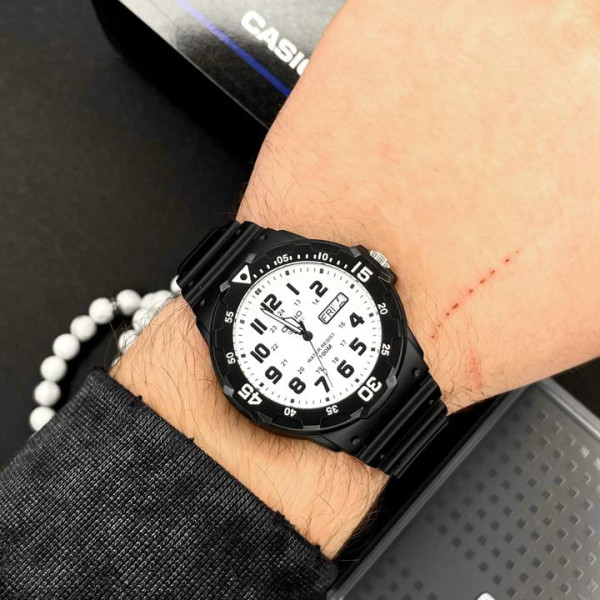 Чоловічий годинник Casio MRW-200H-7B фото 3