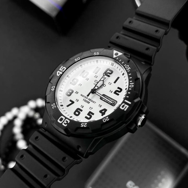 Чоловічий годинник Casio MRW-200H-7B фото 8