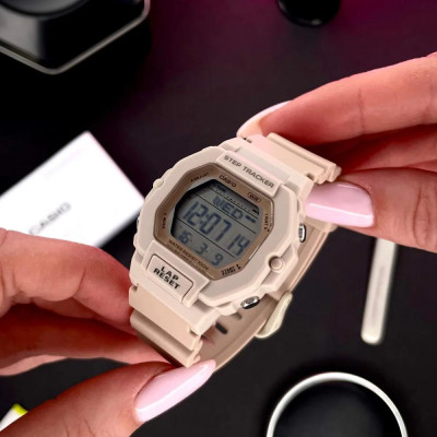 Женские часы Casio LWS-2200H-4A