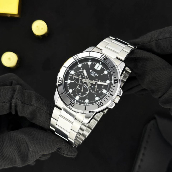 Чоловічий годинник Casio MTP-VD300D-1E фото 3