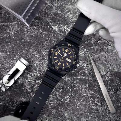Чоловічий годинник Casio MRW-200H-1B3