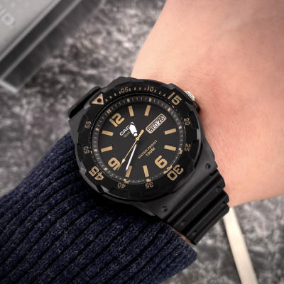 Чоловічий годинник Casio MRW-200H-1B3