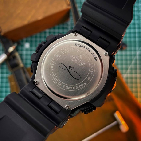 Персональная лазерная гравировка на часах (собственные надписи, цитаты, символы, даты) фото 4