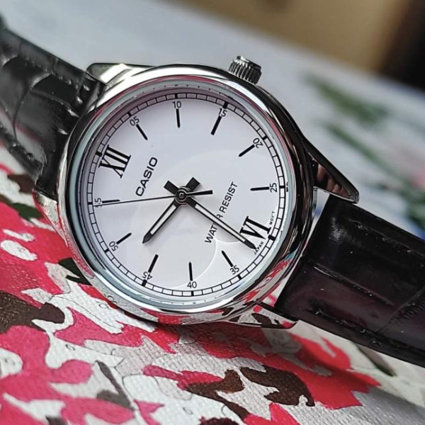 Жіночий годинник Casio LTP-V005L-7B2 фото 9