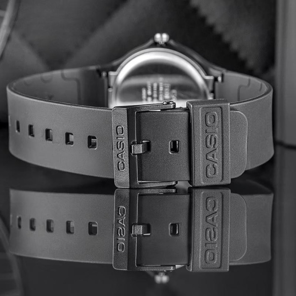 Наручные часы Casio MQ-24-1B фото 5