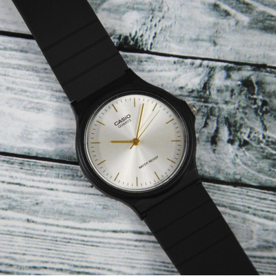 Casio MQ-24-7E2