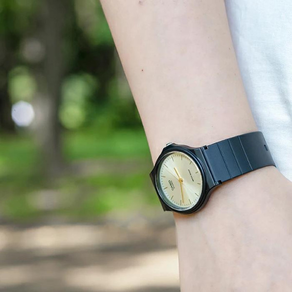 Наручний годинник Casio MQ-24-9E фото 3