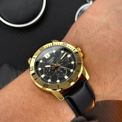 Чоловічий годинник Casio MTP-VD300GL-1E