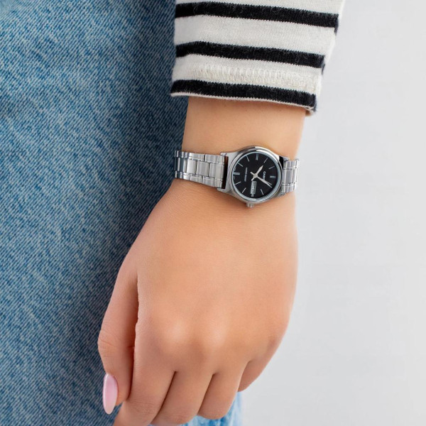 Жіночий годинник Casio LTP-V006D-1B2UDF фото 5