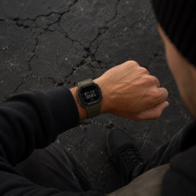 Чоловічий годинник Casio G-SHOCK DW-5610UU-3