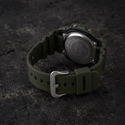 Чоловічий годинник Casio G-SHOCK DW-5610UU-3