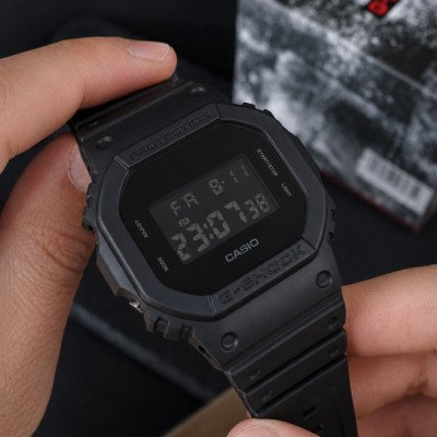 Мужские часы Casio G-SHOCK DW-5600UBB-1E