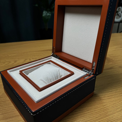 Коробка для годинника шкіряна коричнева з чорним