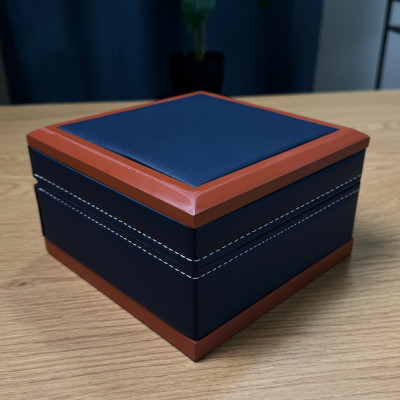 Коробка для годинника шкіряна коричнева з чорним