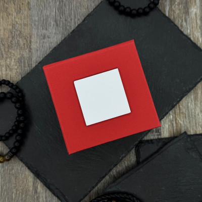 Подарункова картонна коробочка для годинника червоно-біла