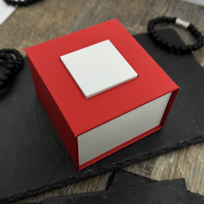 Подарункова картонна коробочка для годинника червоно-біла