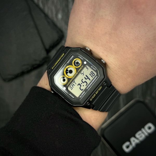 Чоловічий годинник Casio AE-1300WH-1A фото 3