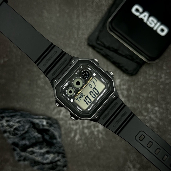 Чоловічий годинник Casio AE-1300WH-8A фото 4
