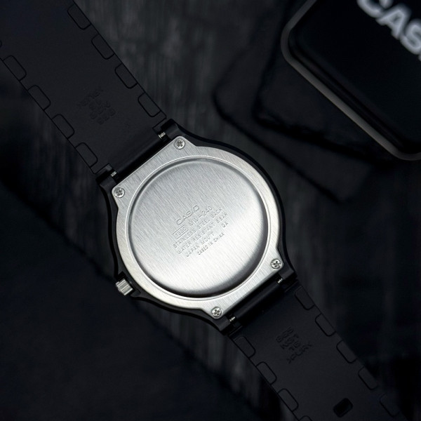 Чоловічий годинник Casio MW-240-1E фото 8