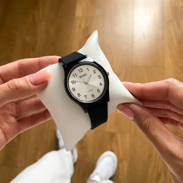 Жіночий годинник Skmei 1760BKSI Black-Silver фото 3