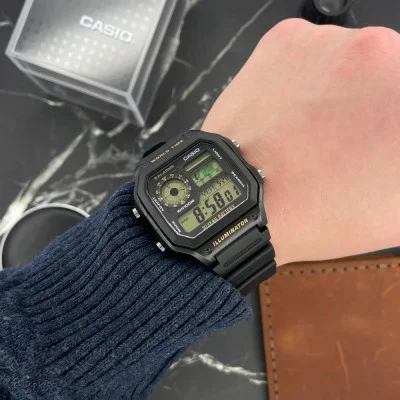 Чоловічий годинник Casio AE-1200WH-1B