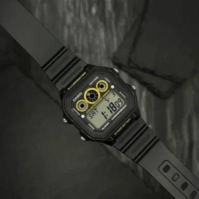 Чоловічий годинник Casio AE-1300WH-1A