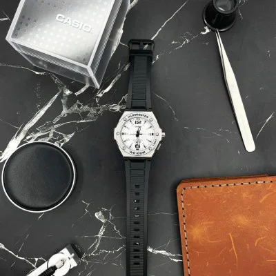 Чоловічий годинник Casio MWA-100H-7A