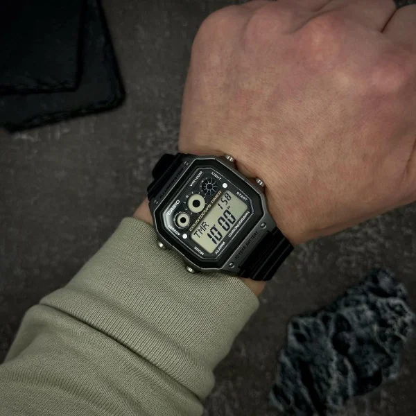 Мужские часы Casio AE-1300WH-8A фото 3
