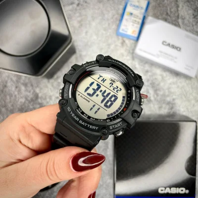 Чоловічий годинник Casio AE-1500WH-1A