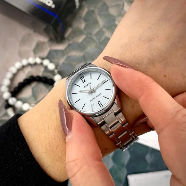 Жіночий годинник Casio LTP-V005D-2B фото 9