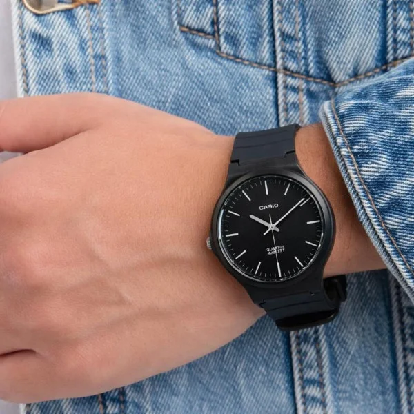 Мужские часы Casio MW-240-1E фото 3