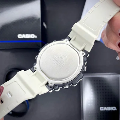 Чоловічий годинник Casio AE-1500WH-8B2