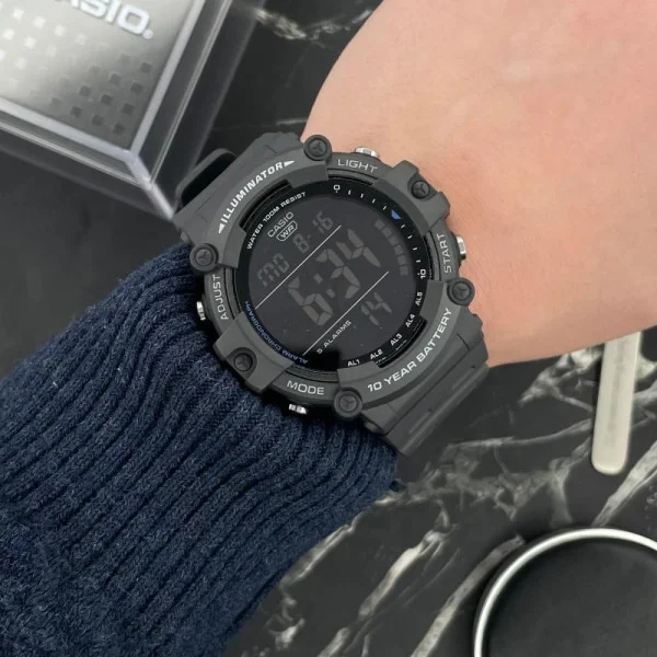Мужские часы Casio AE-1500WH-8B фото 3