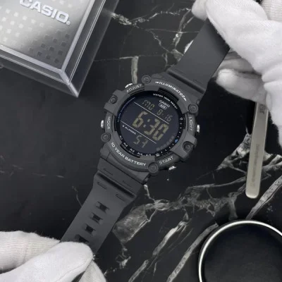 Чоловічий годинник Casio AE-1500WH-8B
