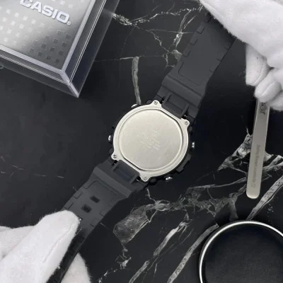 Чоловічий годинник Casio AE-1500WH-8B