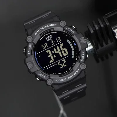 Чоловічий годинник Casio AE-1500WH-8B