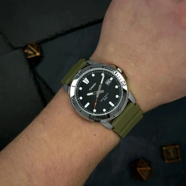 Чоловічий годинник Casio MTP-VD01-3E фото 3