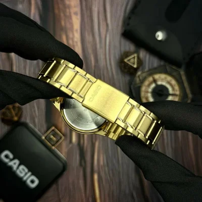 Чоловічий годинник Casio MTP-V300G-9A