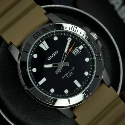 Чоловічий годинник Casio MTP-VD01-5E