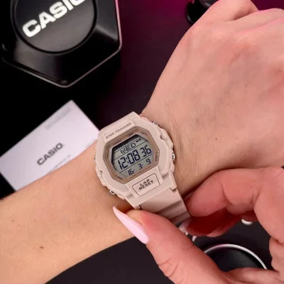 Жіночий годинник Casio LWS-2200H-4A