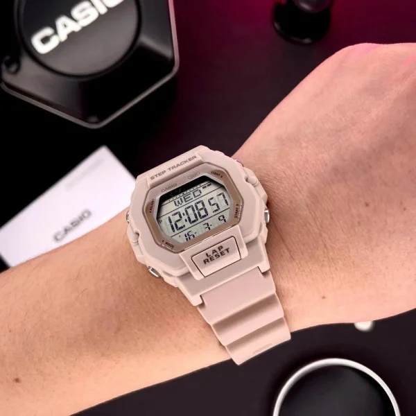 Жіночий годинник Casio LWS-2200H-4A фото 8