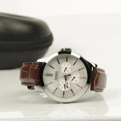 Чоловічий годинник Casio MTP-V300L-7A