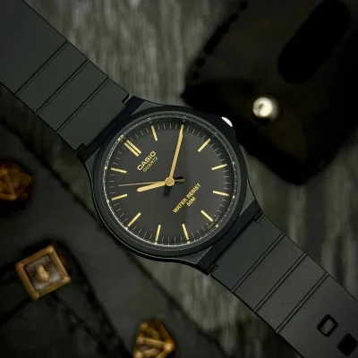 Чоловічий годинник Casio MW-240-1E2