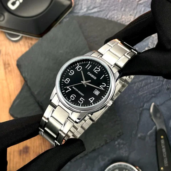 Чоловічий годинник Casio MTP-V002D-1B фото 4